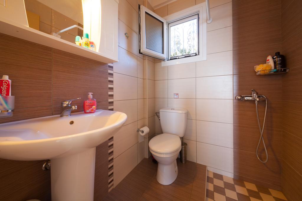 Ionian View Apartments - Parga Panoramic Seaview Gems Room photo