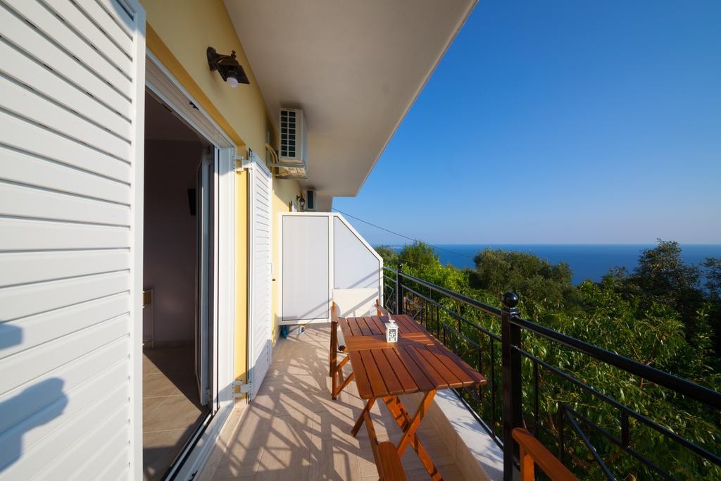 Ionian View Apartments - Parga Panoramic Seaview Gems Room photo